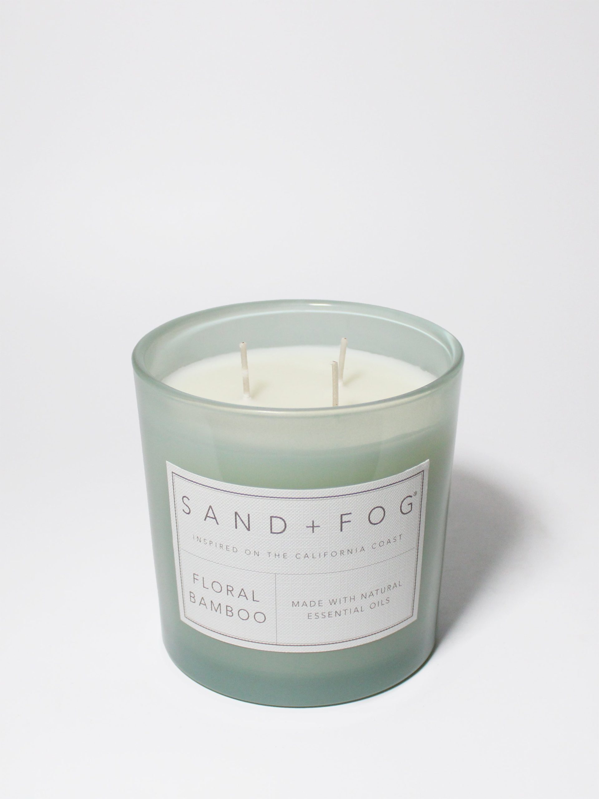 Sand Fog Floral Bamboo 21 oz scented candle - Image 3