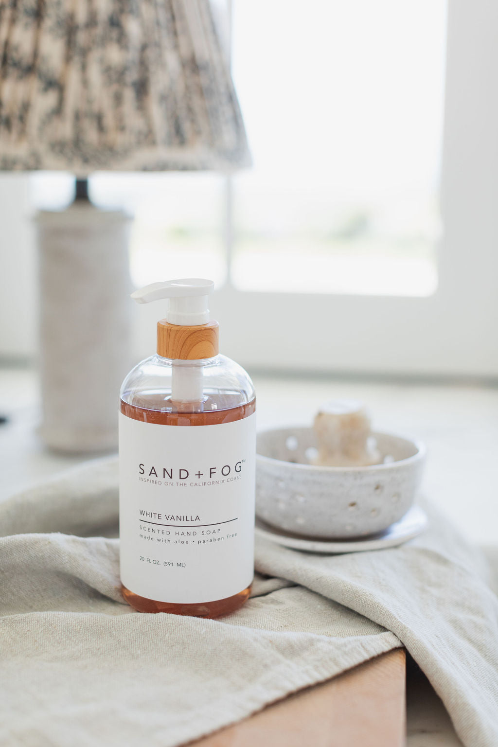 Sand Fog White Vanilla 20 oz Liquid Hand Soap - Image 3